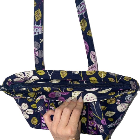 VERA BRADLEY Retired Floral Nightingale Mandy Tote - Picture 7 of 10